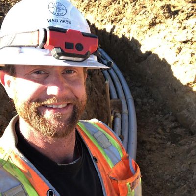 Avatar for Light it up electrical services