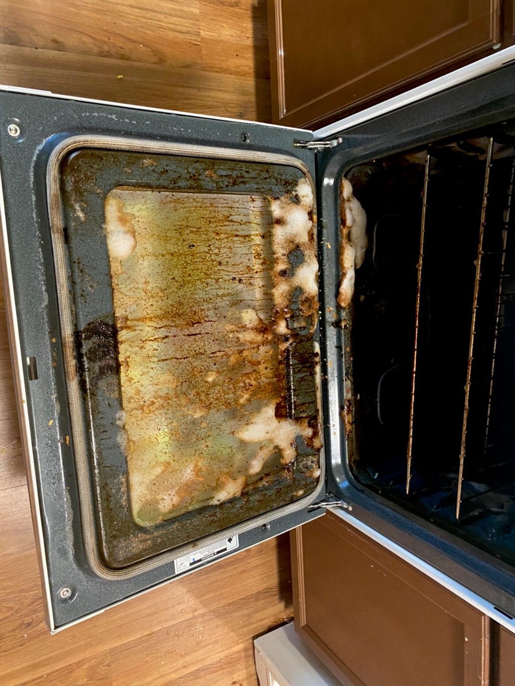 Oven cleaning (Before)