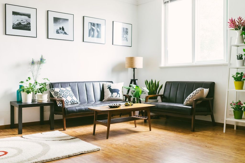 clean living room after spring cleaning