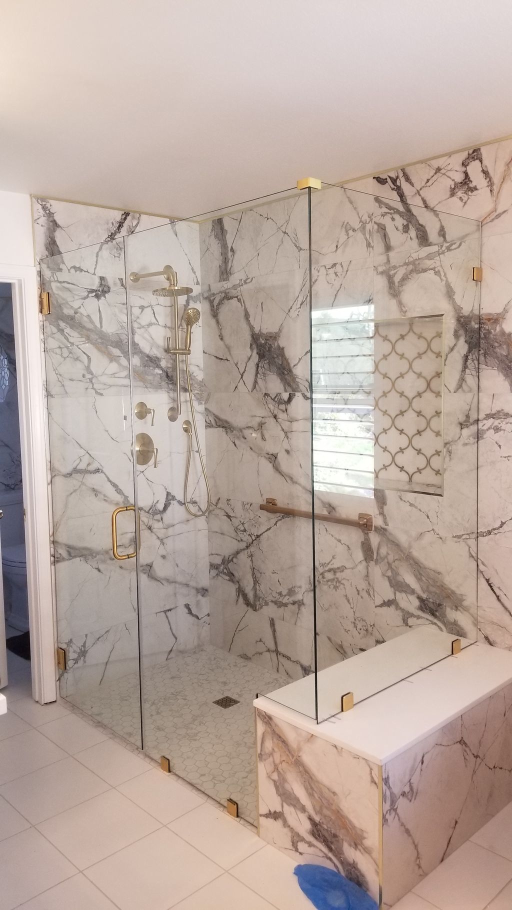 Platinum glass