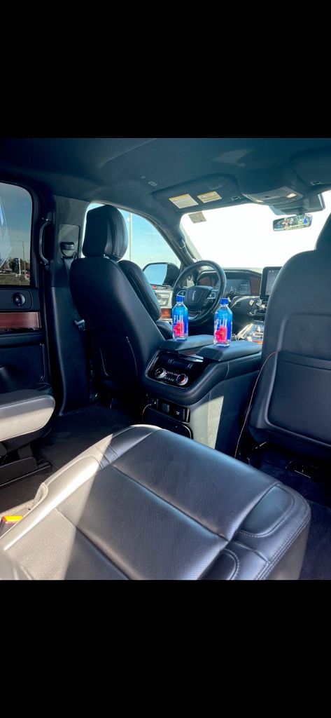 Luxurious Interior & Complimentary Refreshments