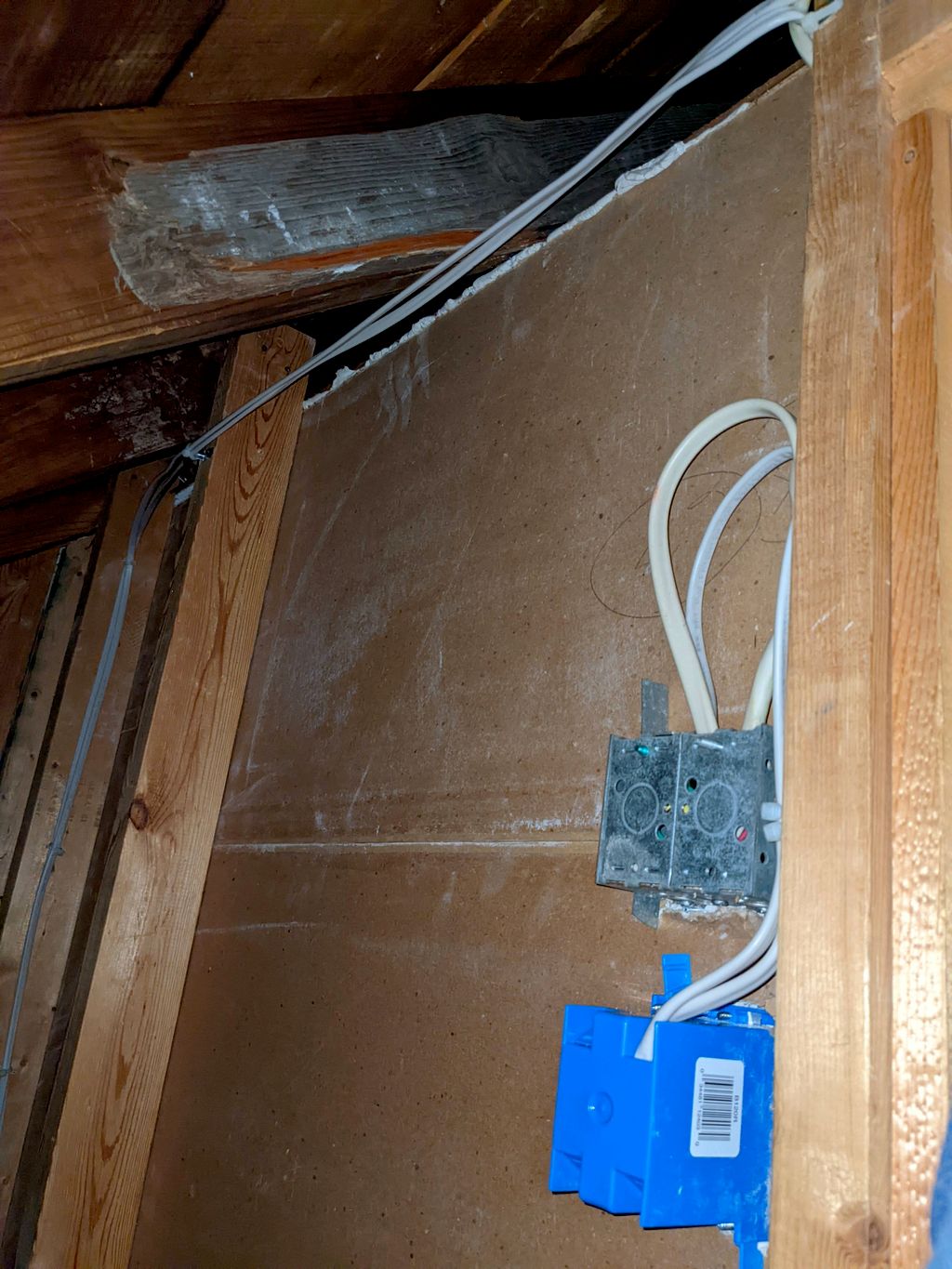 supporting new recepticle wire