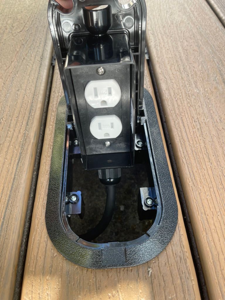 Deck plug