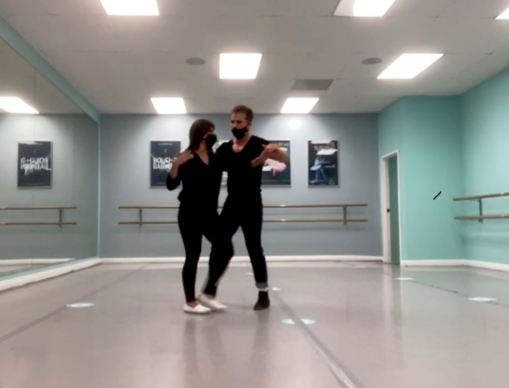 Private dance lesson for an intermediate student