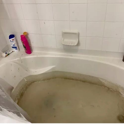 Dirty Bathtub - Before