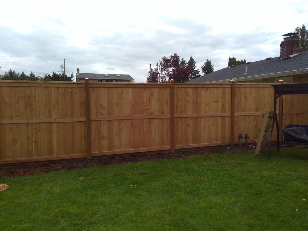 We also provide small fence projects. 