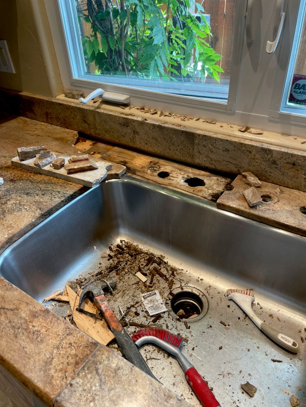 How to Fix a Ceramic Sink