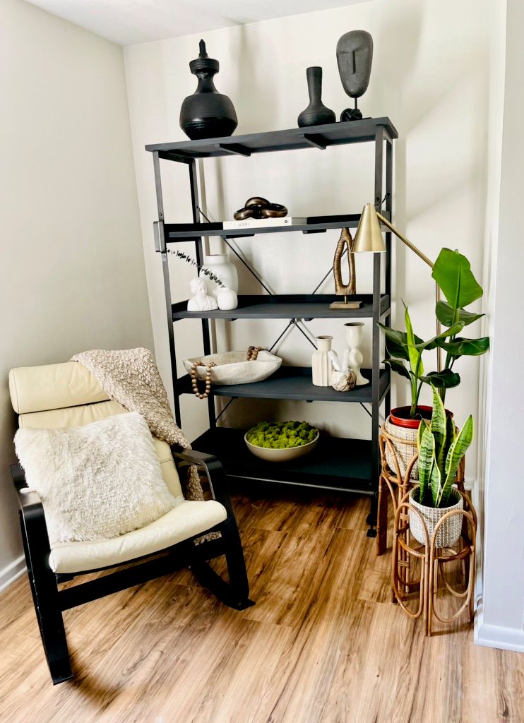 We helped this home owner to obtain a simple space