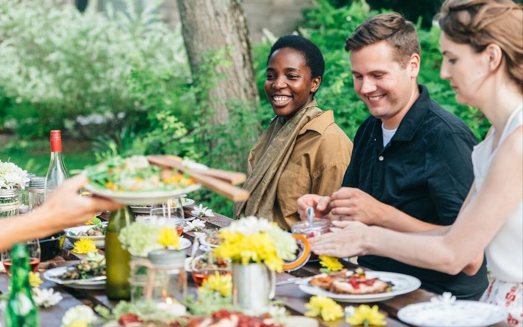 25 backyard entertainment ideas for summer.