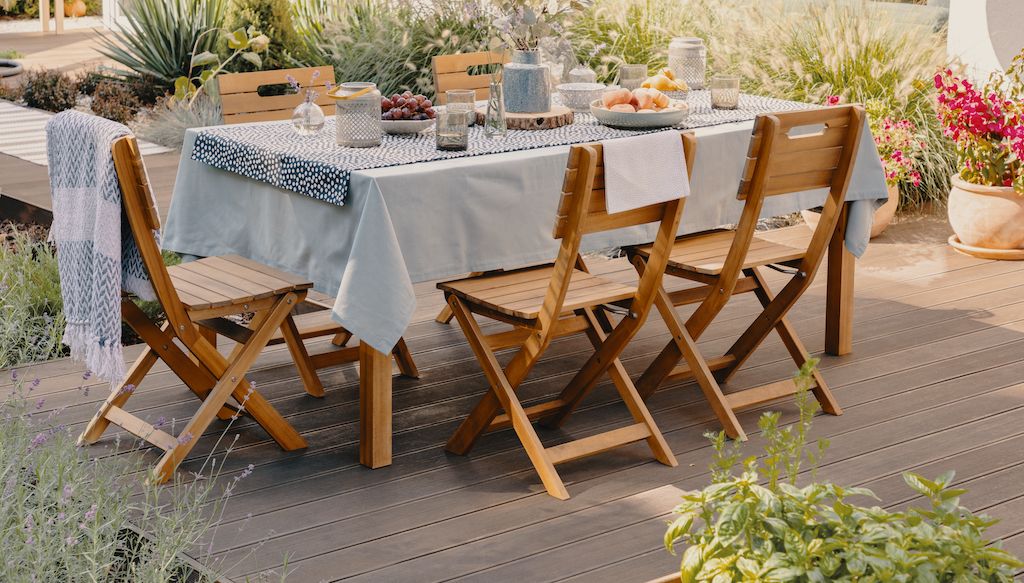 outdoor dining set