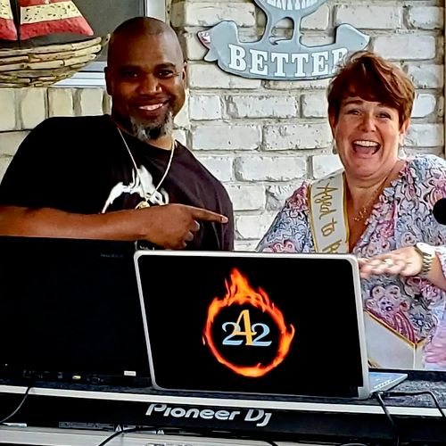 I hired 242Pro /DJ Joey for my 50th birthday house