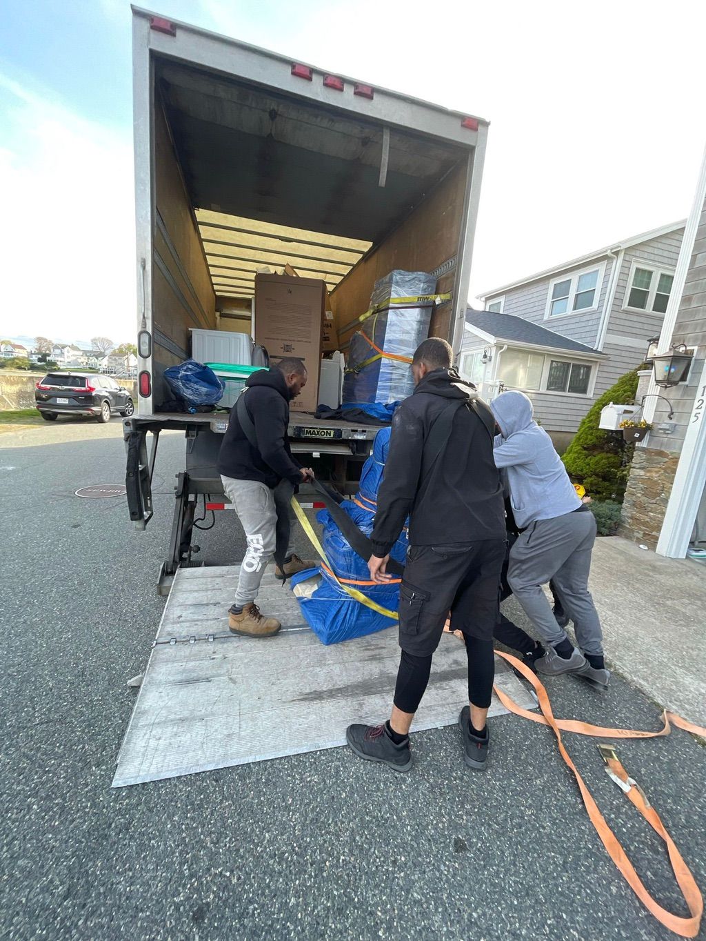 moving a granite statue weighing 2,600 pounds from