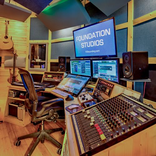 Studio-Control Room