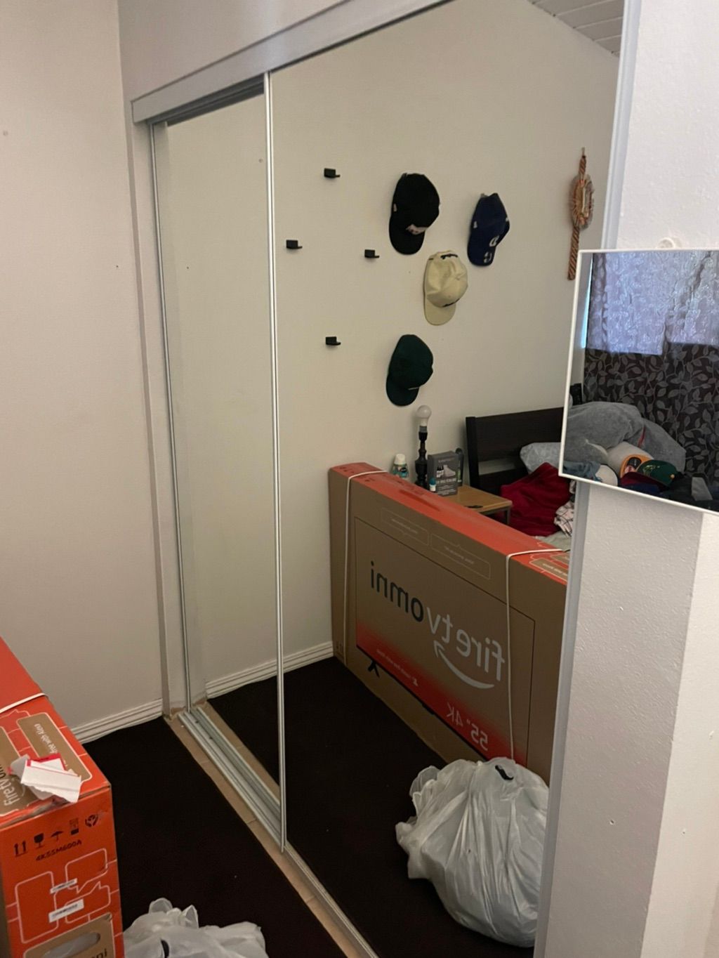 Installed sliding door 