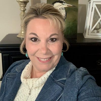Avatar for At home with Lori Pet Sitting