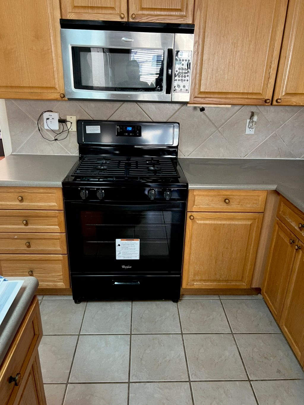 Redone the kitchen cabinets and countertop &instal