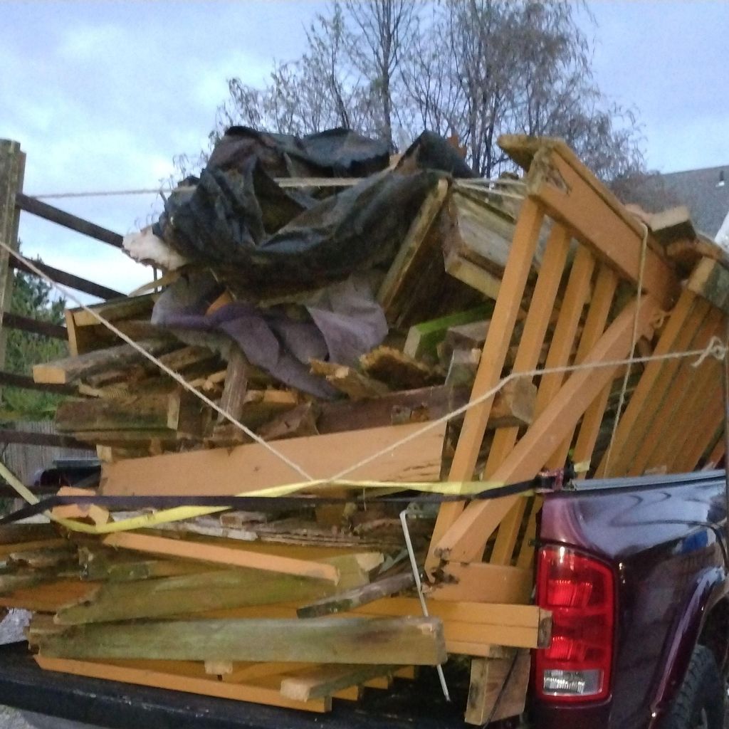 Canales junk removal