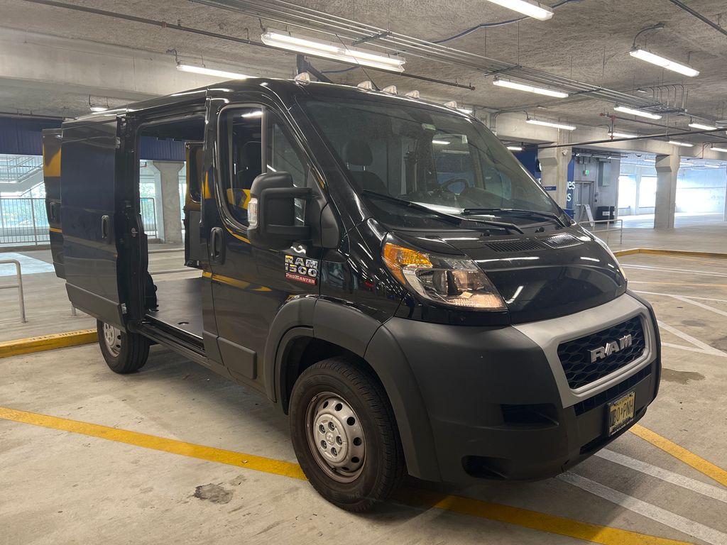 Onyx, the Van who comes with a man. 