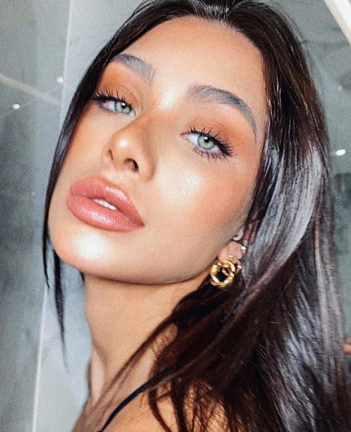 Brow Shaping, Threading/Waxing
