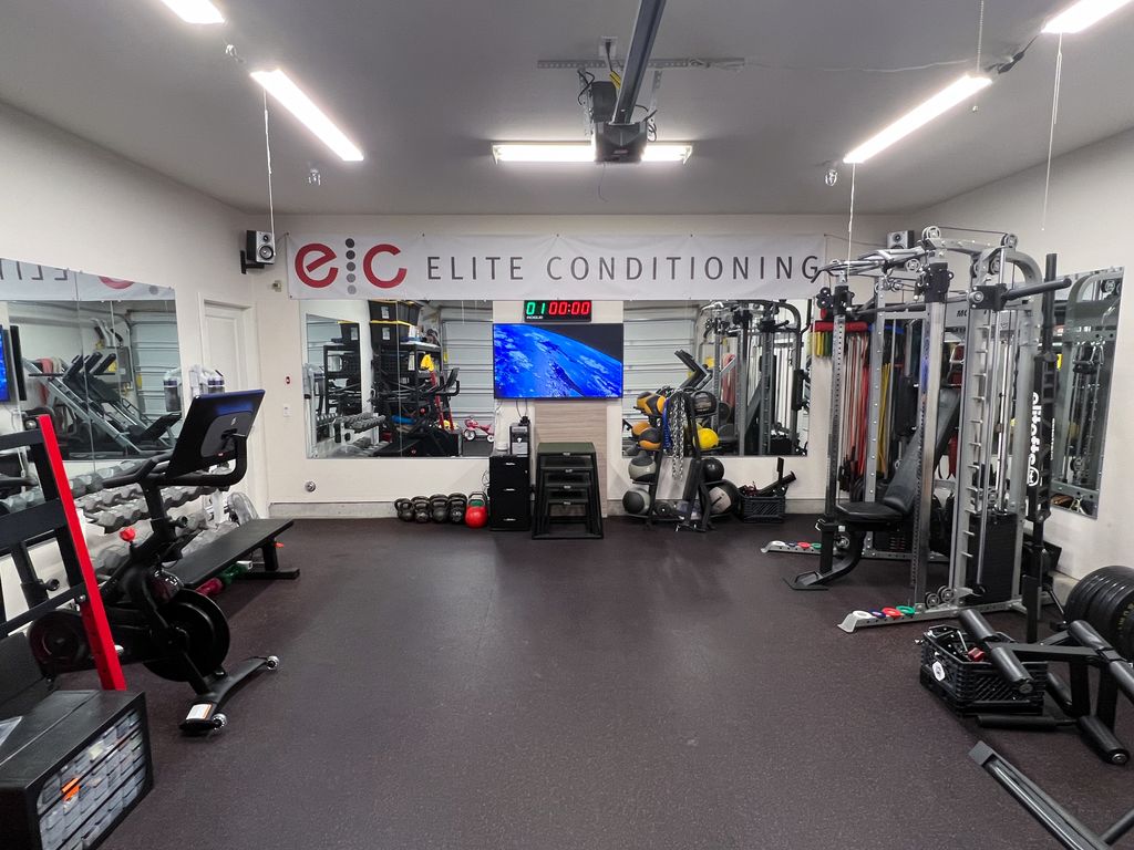 ELITE CONDITIONING Garage Studio