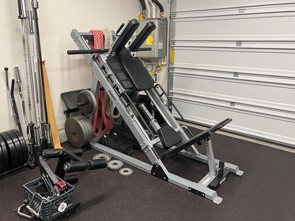 3-in-1 Leg Press, Hack Squat, Calf Raise Machine C