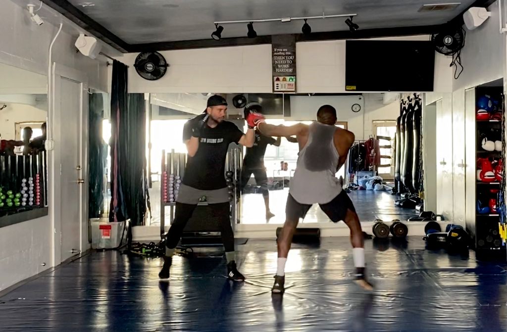 1on1 Mitt Work 