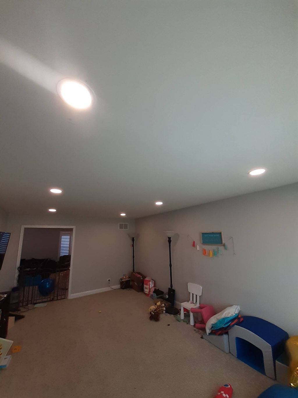 After-6 LED rec lts