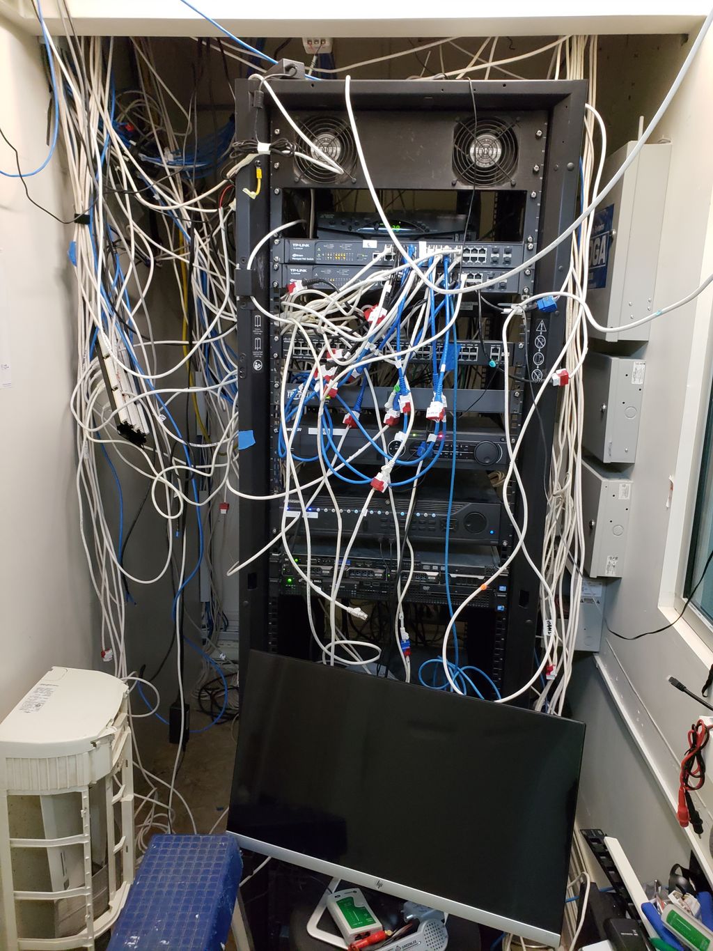 Wild server room - Before