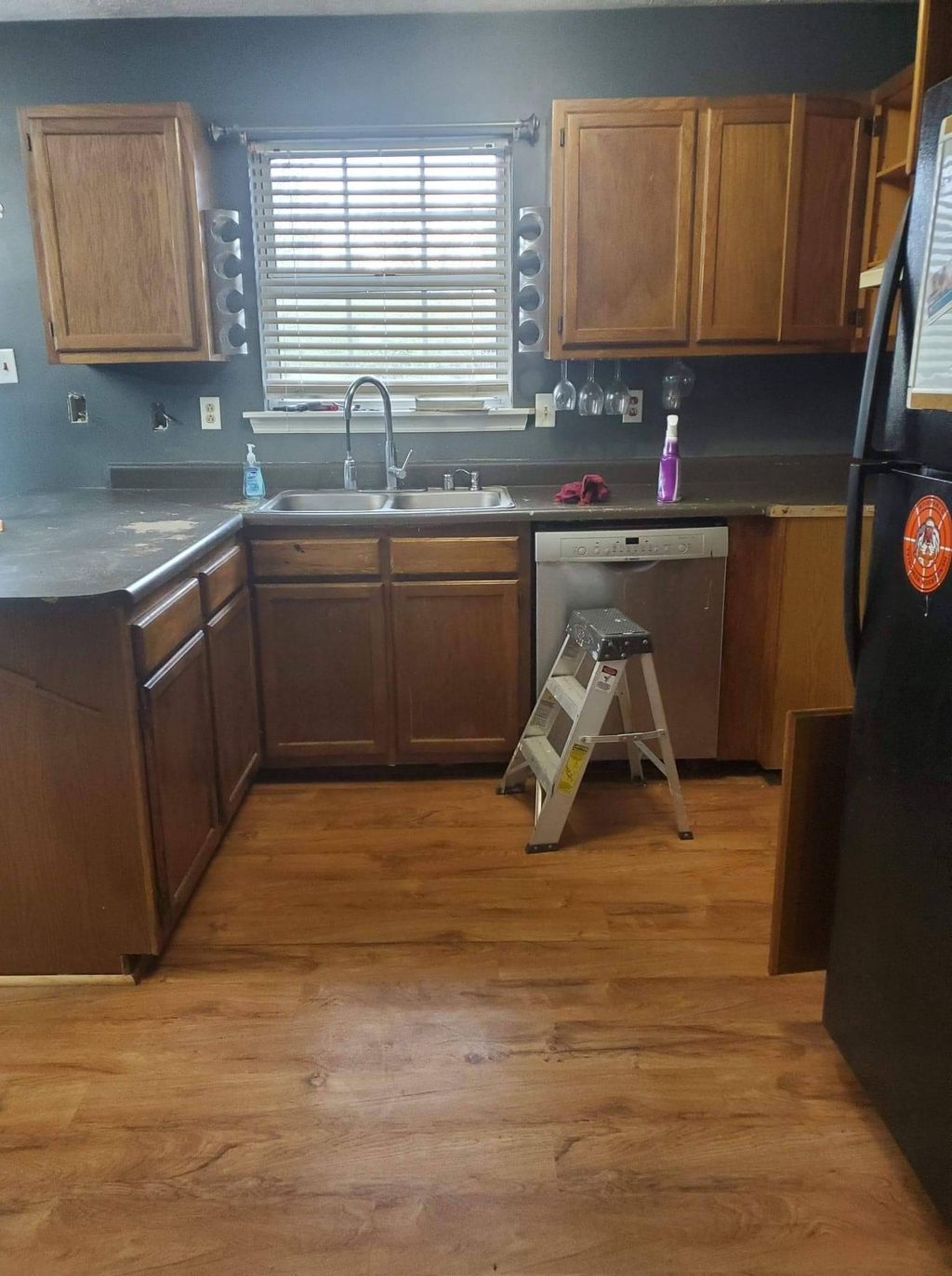 Paint Cabinets & Countertop Replacement Before (2 