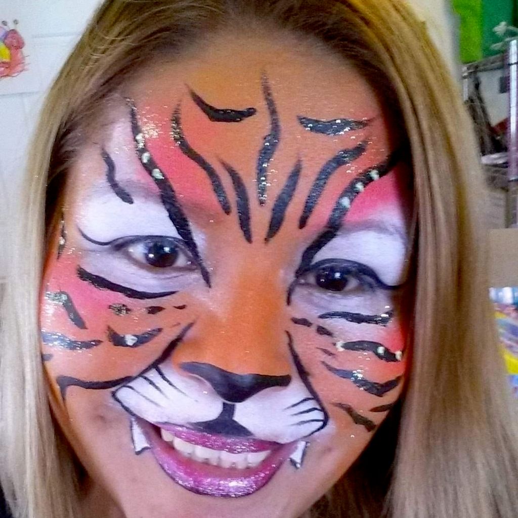 Giovanna Amazing Face Painting and Body Art