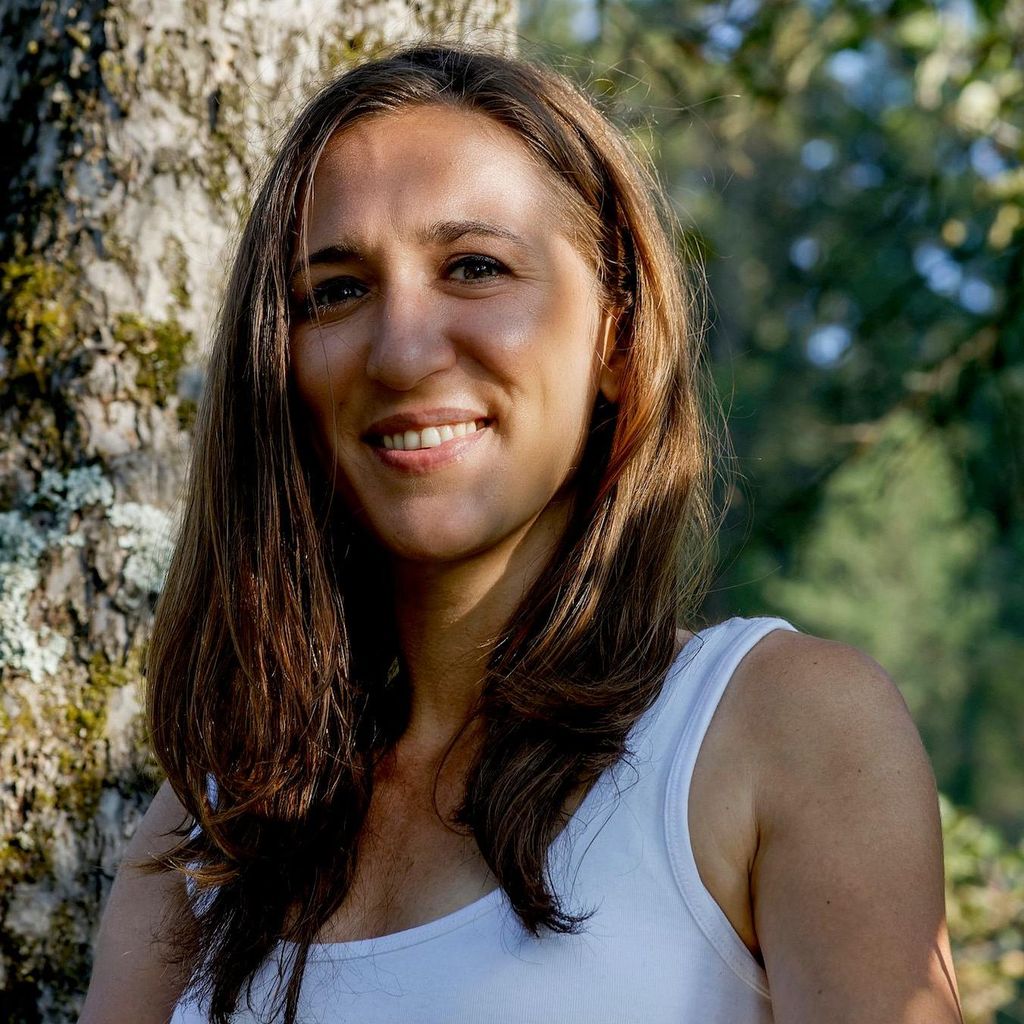 Naomi Schademan Yoga