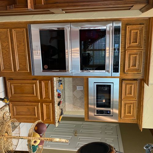 Jose installed a Kitchenaid double oven and microw