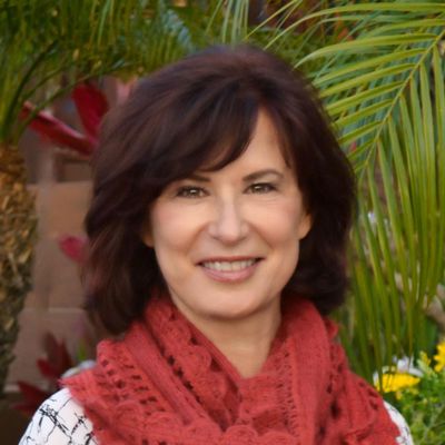 Avatar for Relationship Coach Elena Vit, Online/No insurance