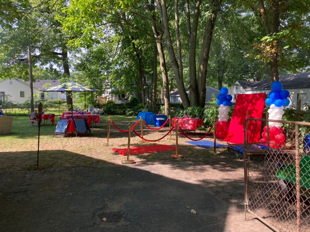 Instant Party……..Holiday setup ( they added extra 