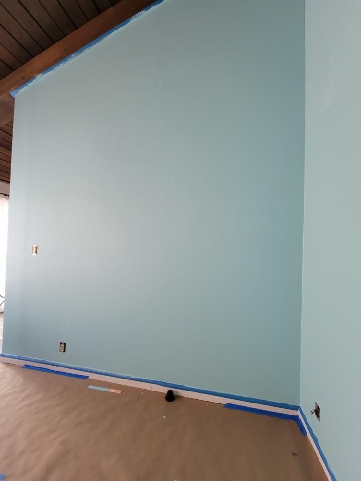 repainting living room wall diffrent color 