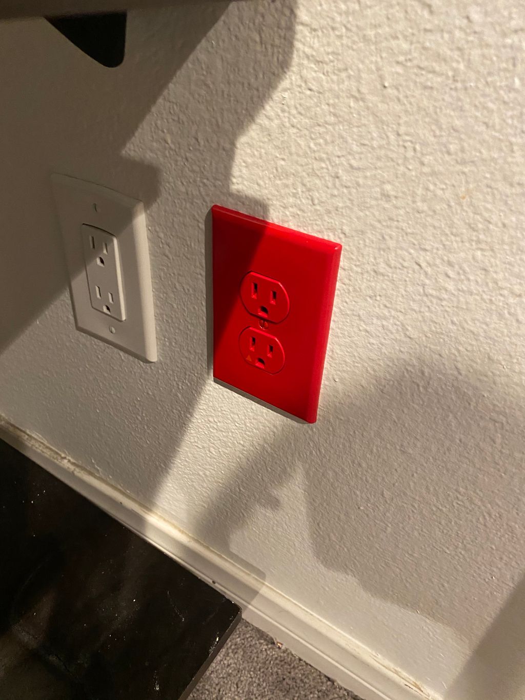Generator Plug (Red) added so that generator power