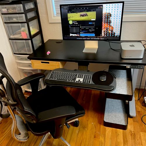 I needed an UpLift Adjustable desk assembled. This