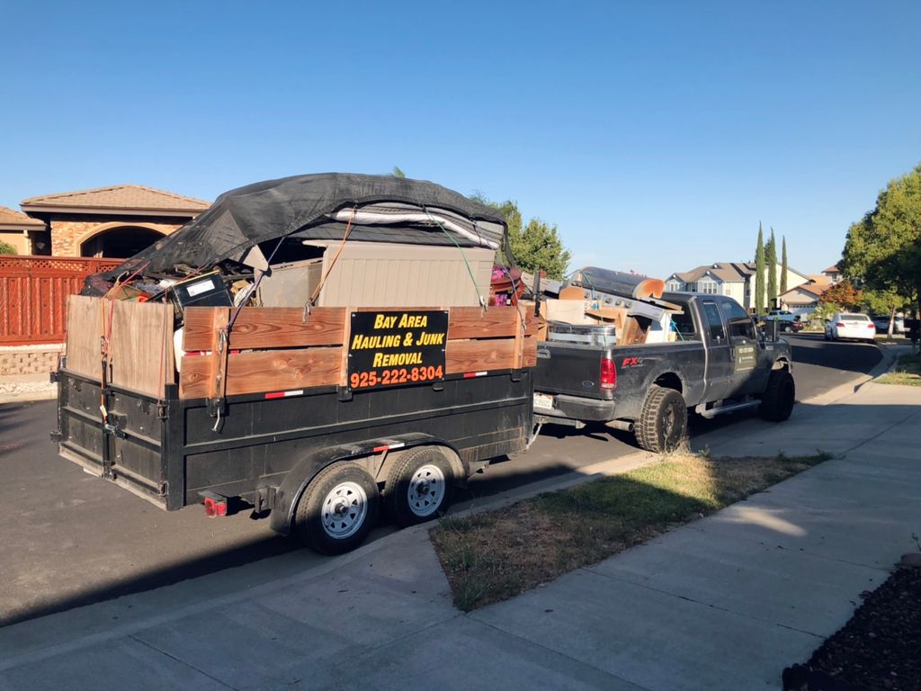 Full load in Brentwood, Ca