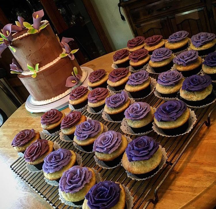 Rustic wedding cake and cupcakes