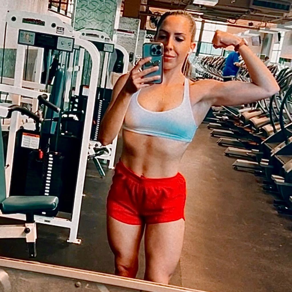 Evelyn S, Personal Training & Nutrition Coach