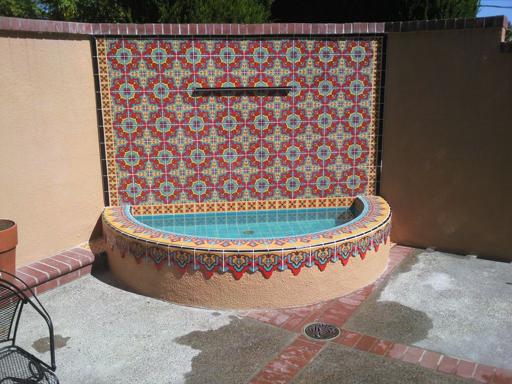 NW PDX fountain, all custom tile 2011