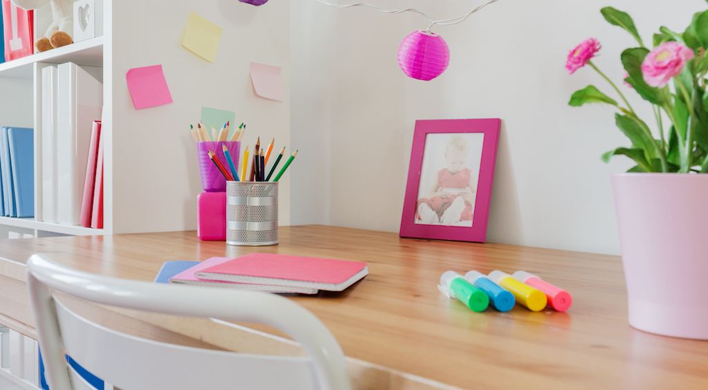 pink homework station