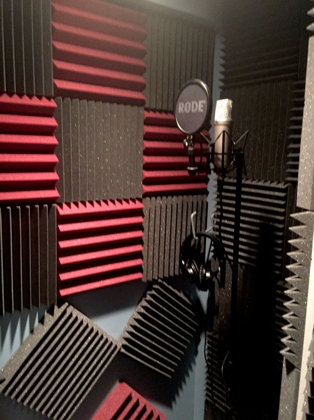 Work horse Rode NT1A. It’s now a backup to the Sla