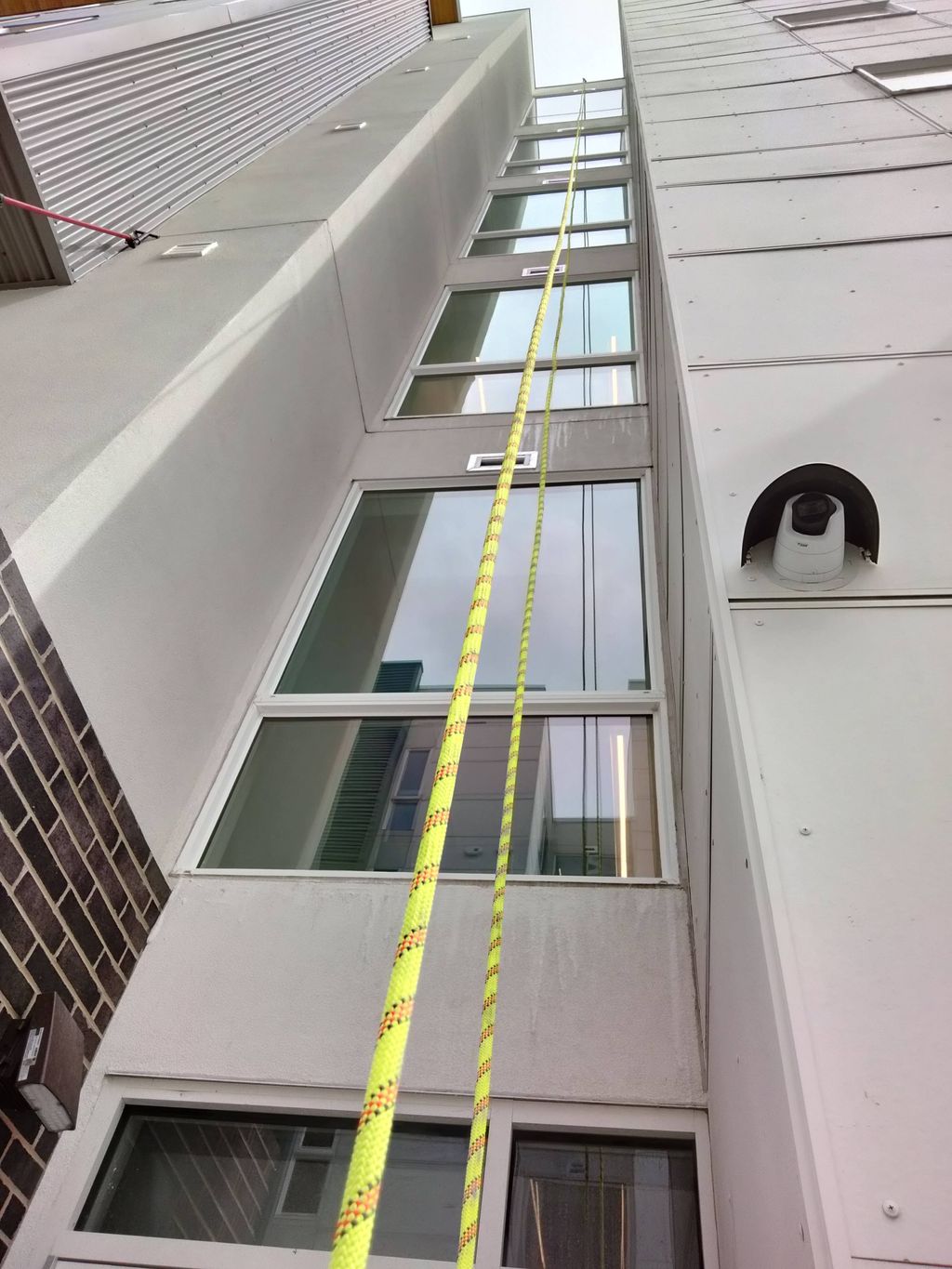 downtown construction cleaning new apartments at m