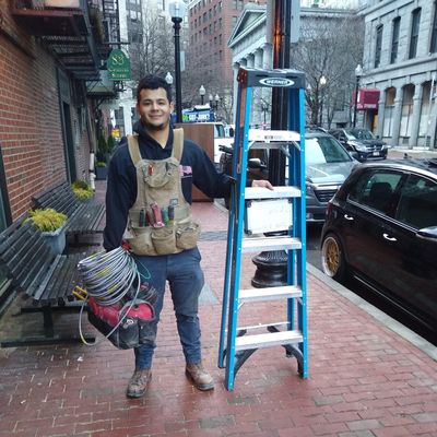 Avatar for Jose Orellana Chavarria Licensed Electrician