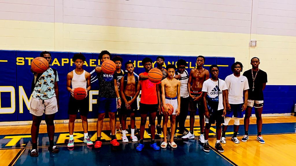 Join our weekly group/open run classes