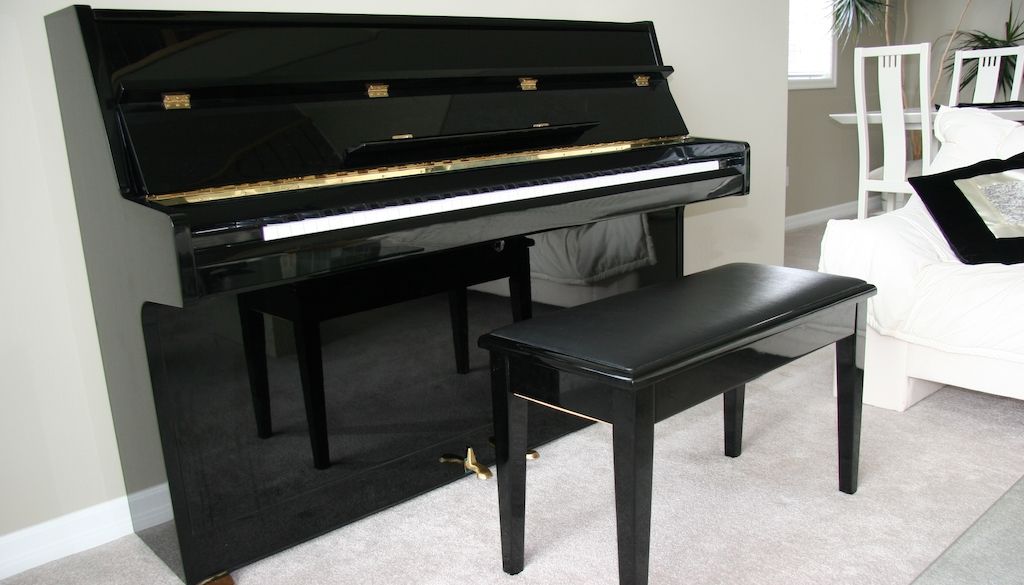 upright piano