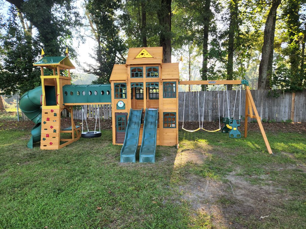 Play Equipment Construction and Assembly