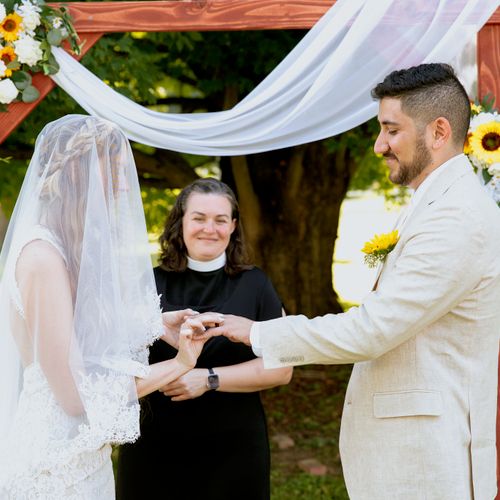 Meredith is a great Marriage Officiant. She helped