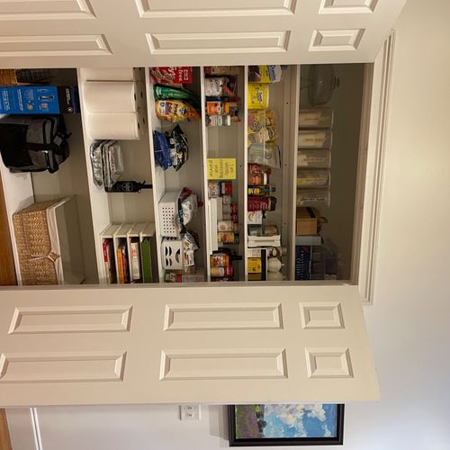 I moved into a house with no pantry shelves and wa